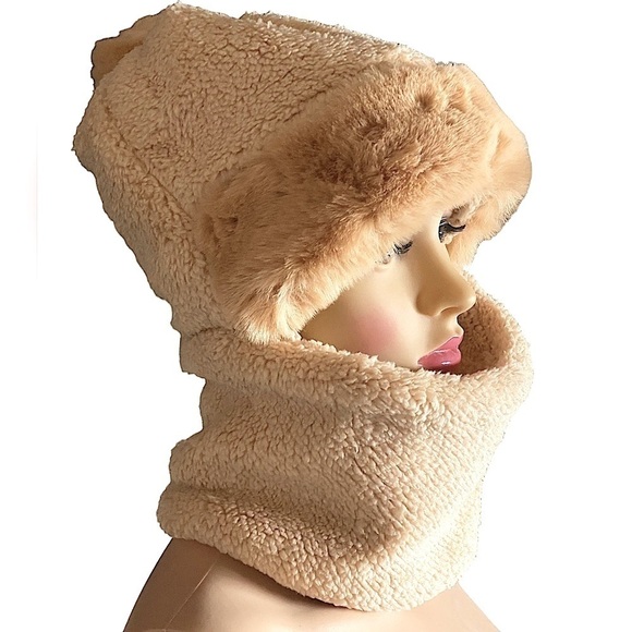 Sherpa One Piece Hat & Scarf/Neck Warmer Pull-On Women’s OS Tan NWOT - Picture 1 of 7